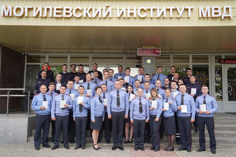 НА УРОВЕНЬ ВЫШЕ